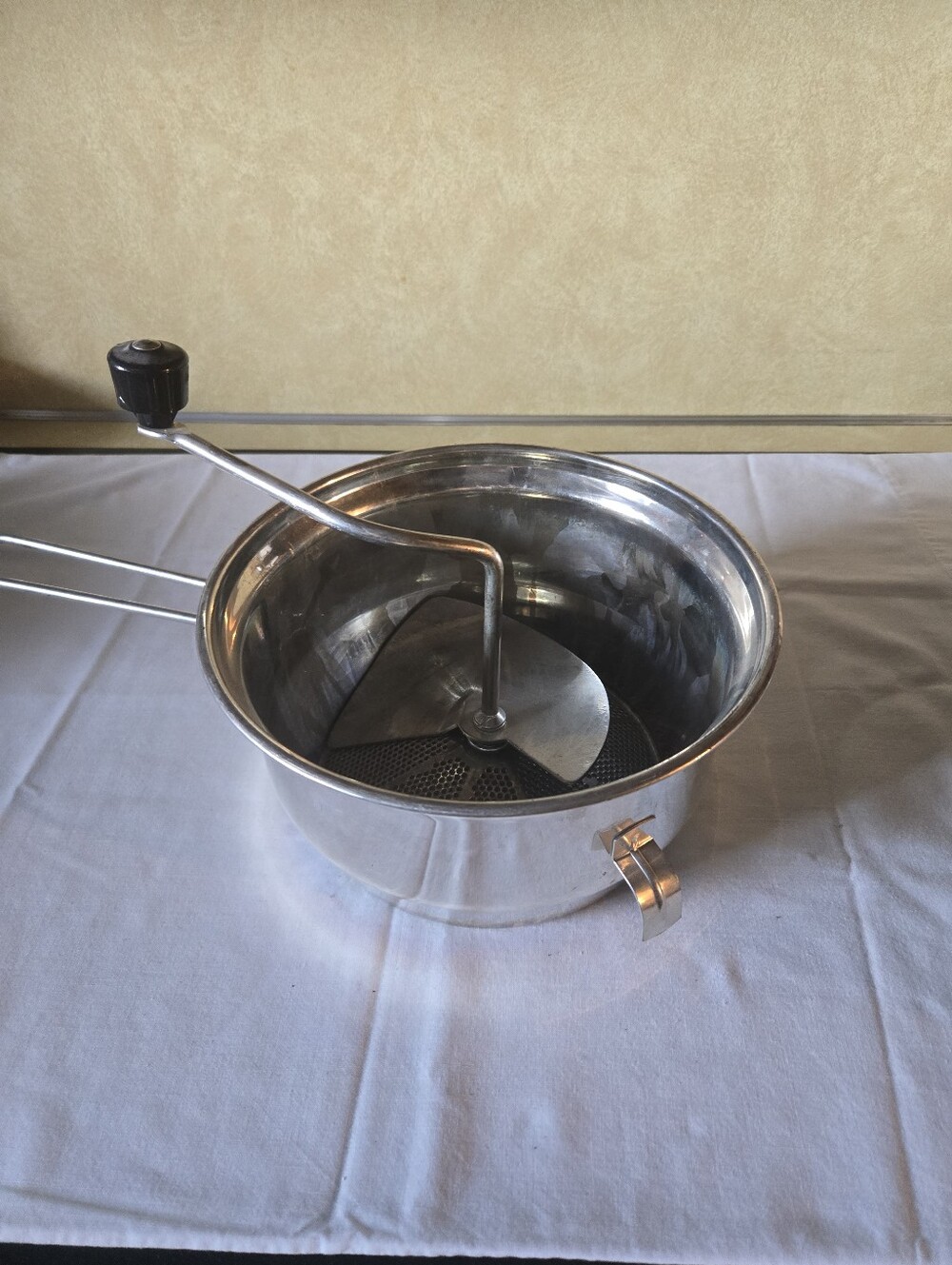 Stainless Steel Manual Food Mill - Silver